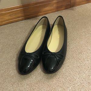 SOLD Kaitlyn Pan Black Cap Toe Ballet Flats